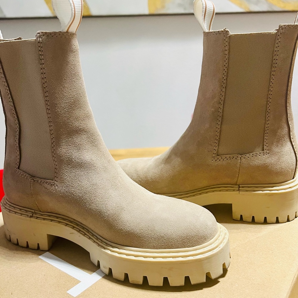 LAST Suede Boots